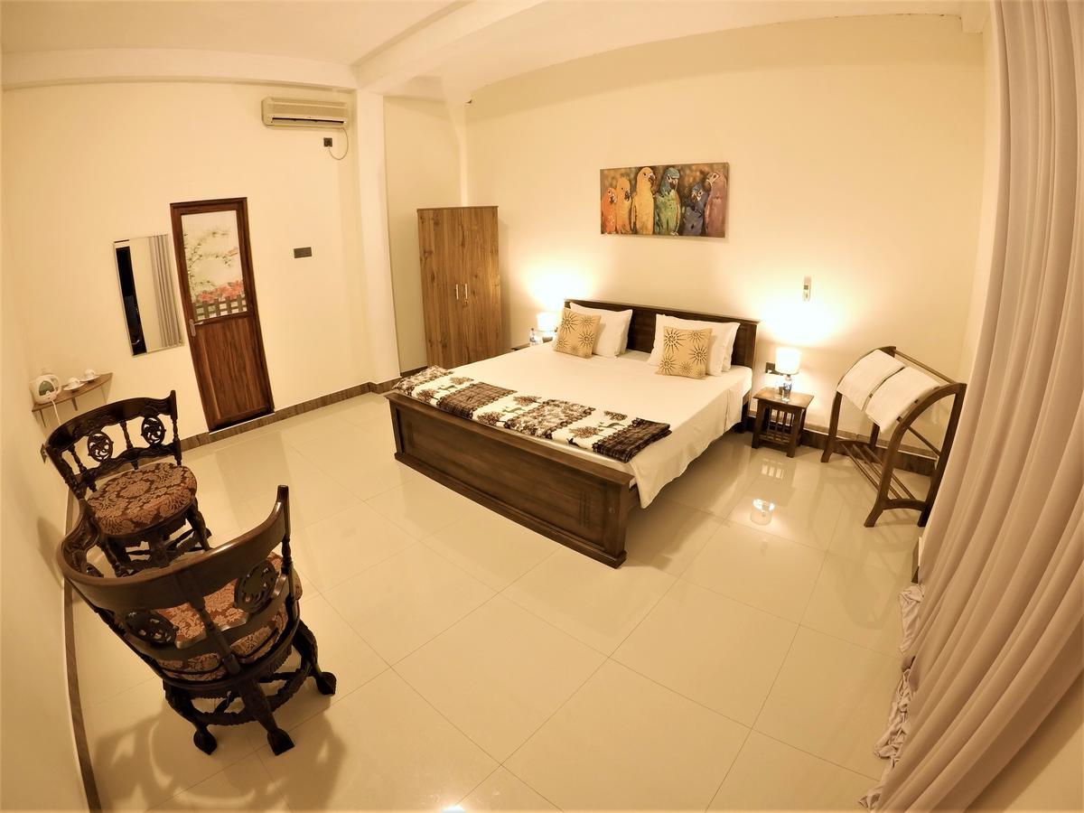 White Palace Kurana Katunayaka Екстериор снимка